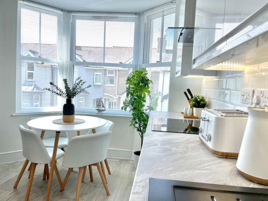 Luxury Porthcawl 1 Bedroom Apt, Prime Location المظهر الخارجي الصورة